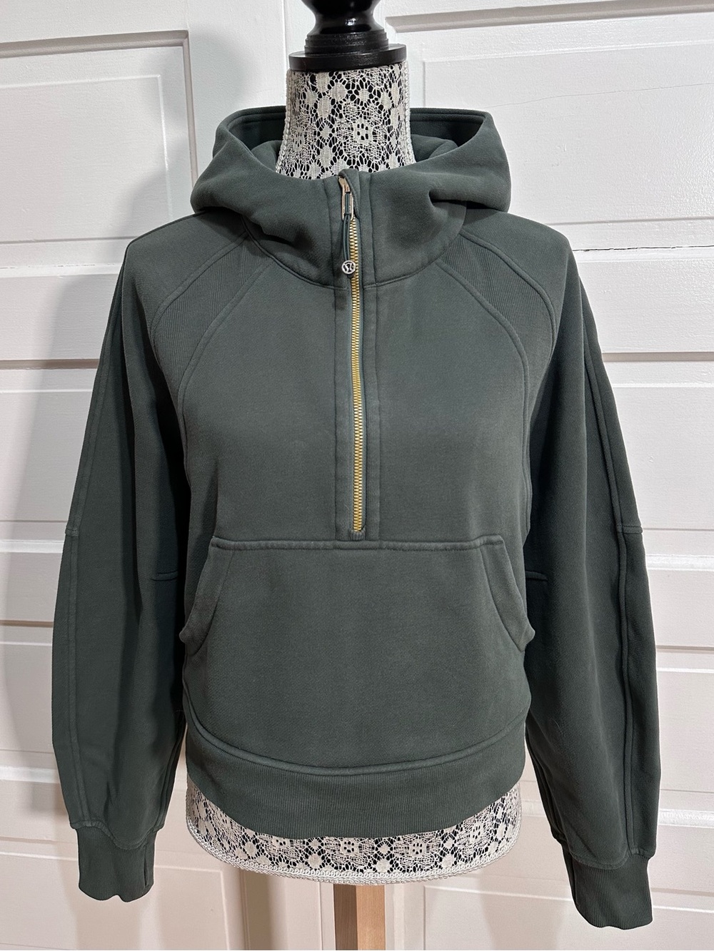 Lululemon Scuba Oversized Half Zip Hoodie *Gold Zip Size M/L Dark Forest Green